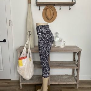 Lululemon Fast and Free Crops Pockets Size 4